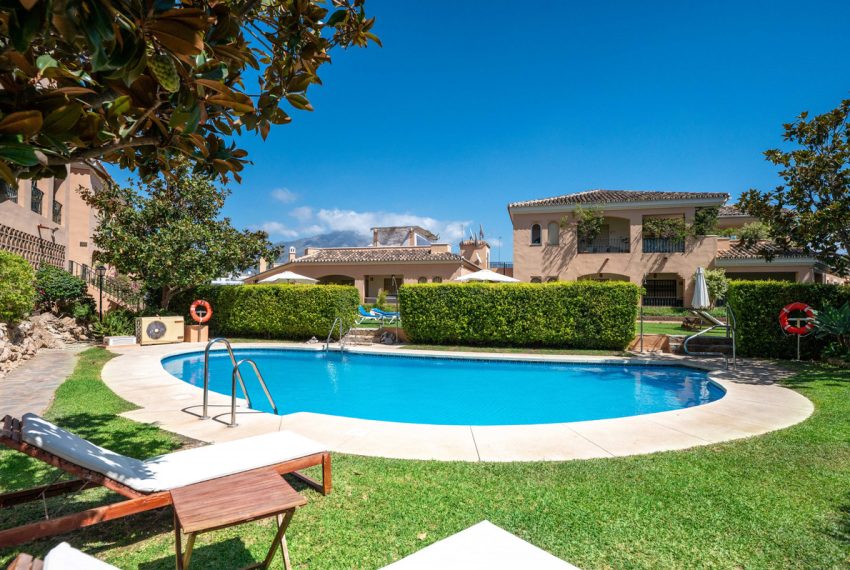 R5164399-Apartment-For-Sale-Nueva-Andalucia-Middle-Floor-2-Beds-115-Built
