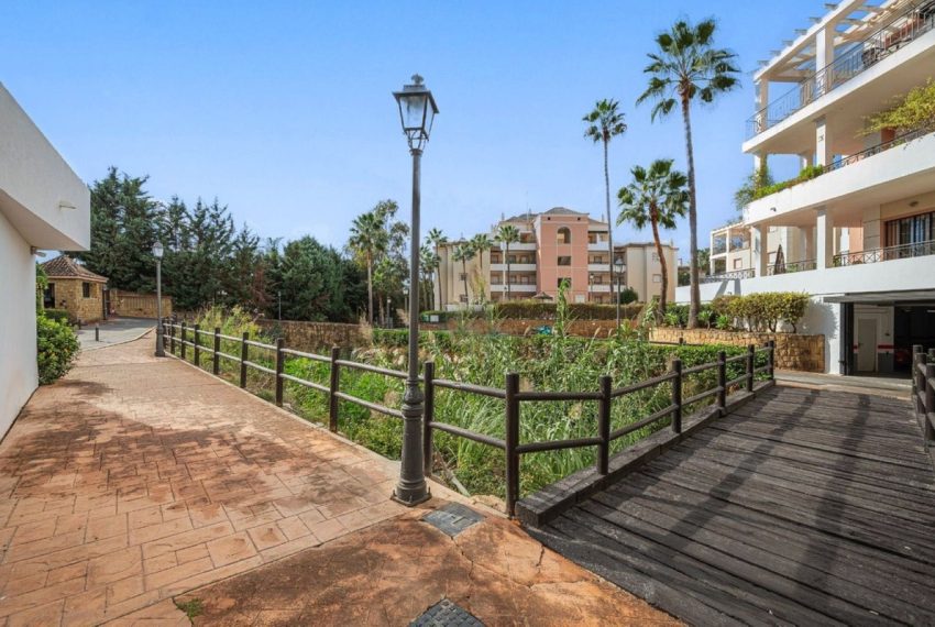 R5164759-Apartment-For-Sale-Las-Brisas-Middle-Floor-2-Beds-115-Built-2