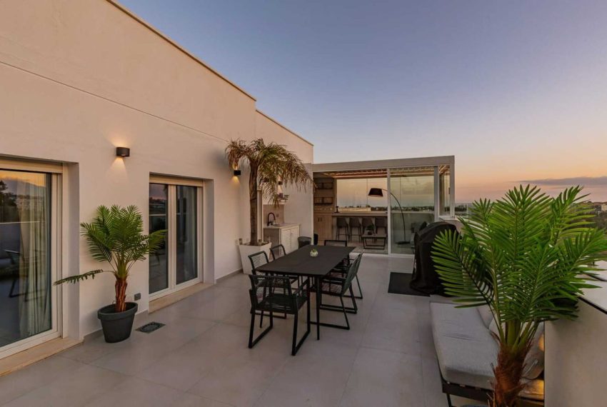 R5164885-Apartment-For-Sale-Nueva-Andalucia-Penthouse-3-Beds-120-Built-1