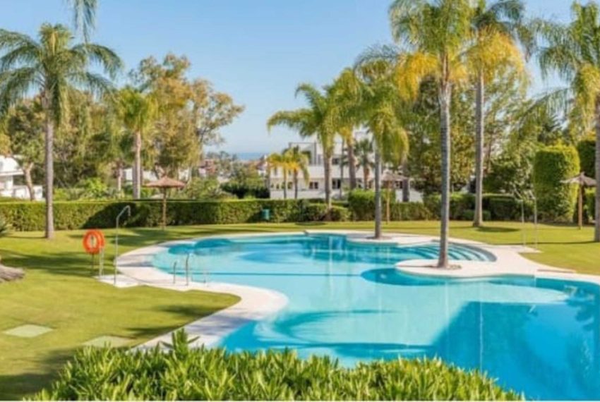 R5164885-Apartment-For-Sale-Nueva-Andalucia-Penthouse-3-Beds-120-Built