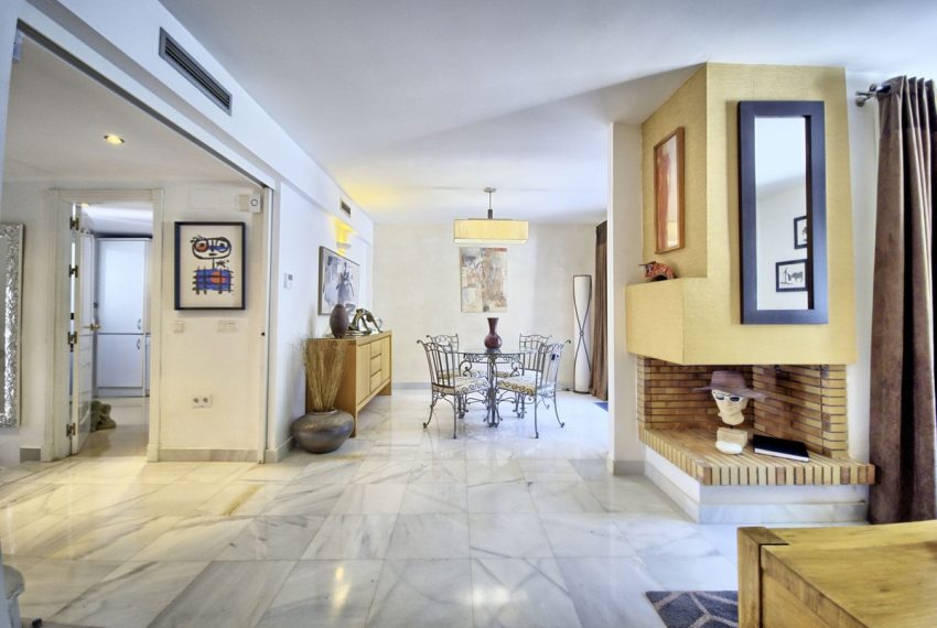 R5164900-Townhouse-For-Sale-Nueva-Andalucia-Terraced-6-Beds-200-Built-6