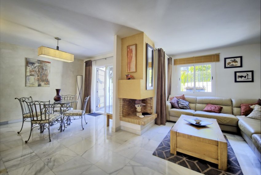R5164900-Townhouse-For-Sale-Nueva-Andalucia-Terraced-6-Beds-200-Built-7