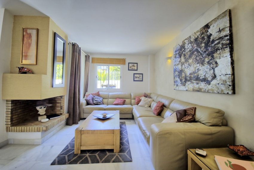 R5164900-Townhouse-For-Sale-Nueva-Andalucia-Terraced-6-Beds-200-Built-8