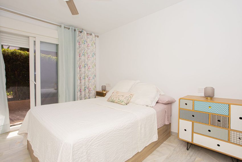 R5165953-Apartment-For-Sale-The-Golden-Mile-Ground-Floor-2-Beds-123-Built-11