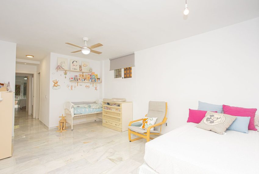 R5165953-Apartment-For-Sale-The-Golden-Mile-Ground-Floor-2-Beds-123-Built-17