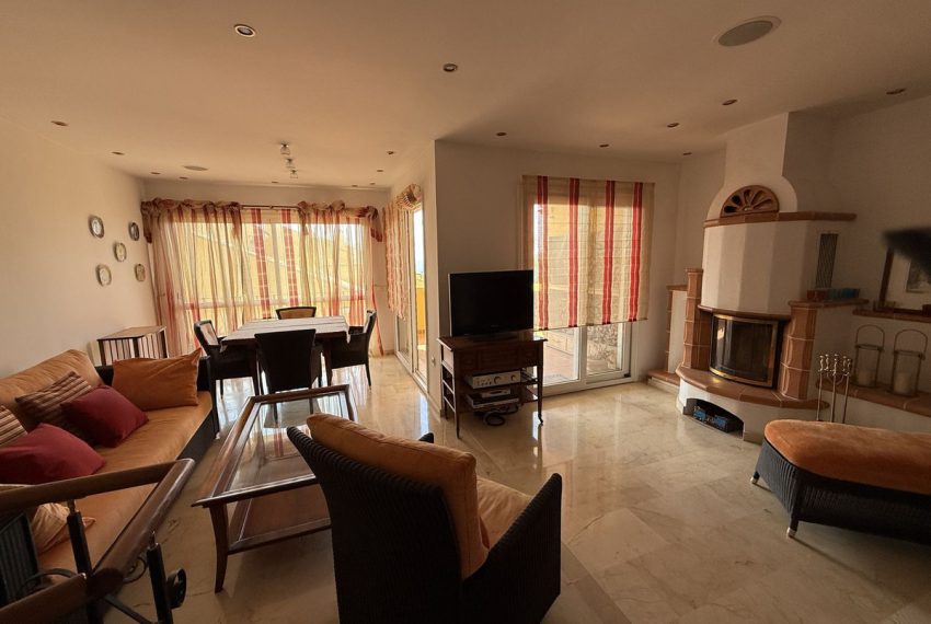 R5165974-Villa-For-Sale-Elviria-Semi-Detached-4-Beds-280-Built-10