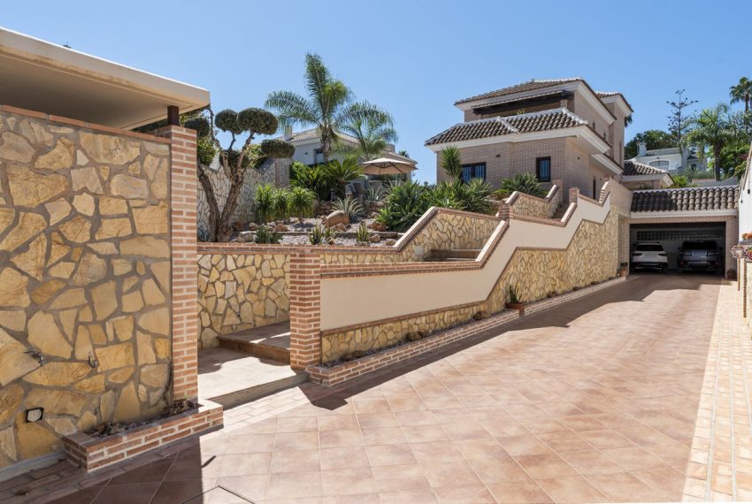 R5166436-Villa-For-Sale-Mijas-Costa-Detached-5-Beds-528-Built-3