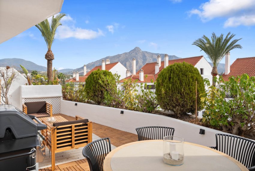 R5166733-Apartment-For-Sale-Nueva-Andalucia-Middle-Floor-4-Beds-125-Built