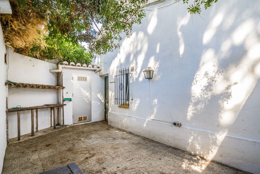 R5167498-Villa-For-Sale-Las-Chapas-Detached-2-Beds-50-Built-6