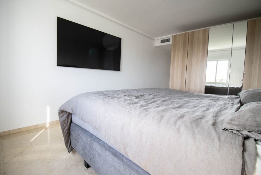 R5167585-Apartment-For-Sale-Nueva-Andalucia-Penthouse-2-Beds-126-Built-17