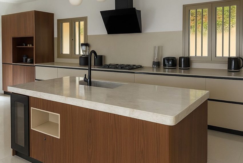 R5167672-Villa-For-Sale-Estepona-Detached-8-Beds-430-Built-4