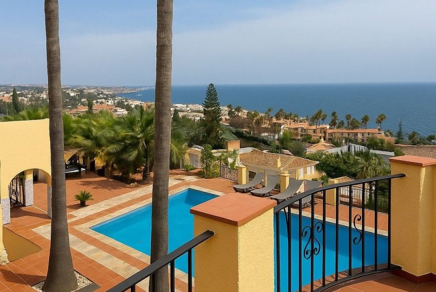 R5167672-Villa-For-Sale-Estepona-Detached-8-Beds-430-Built-9