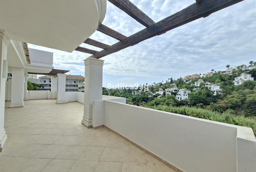 R5167807-Apartment-For-Sale-Aloha-Middle-Floor-2-Beds-186-Built