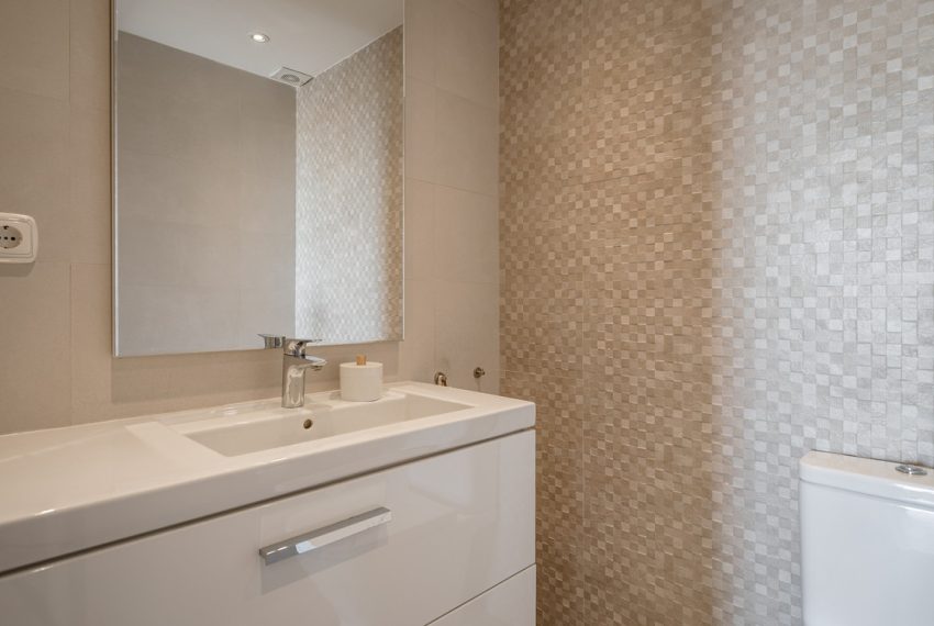 R5167927-Villa-For-Sale-Nueva-Andalucia-Detached-4-Beds-567-Built-16