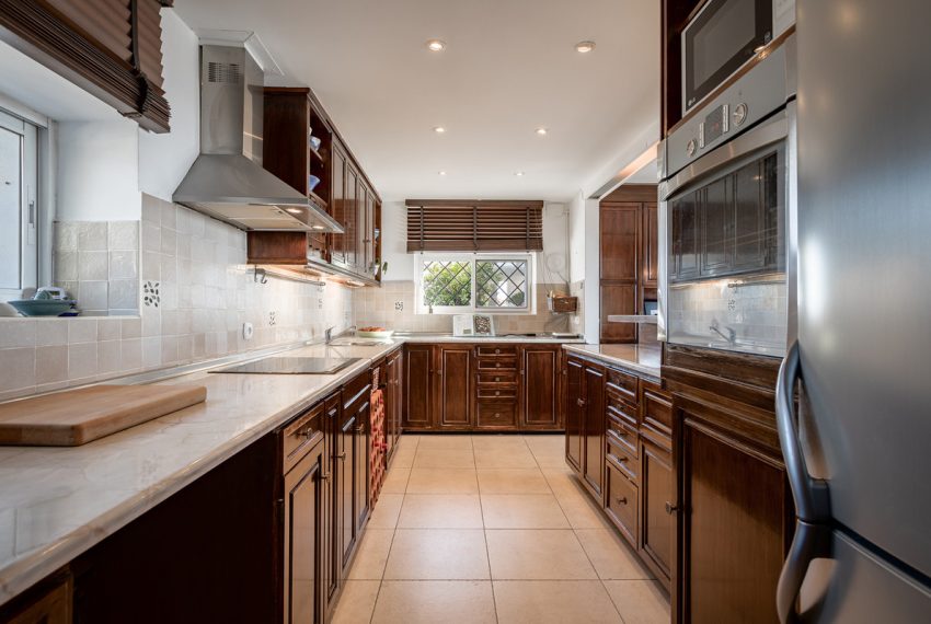 R5167927-Villa-For-Sale-Nueva-Andalucia-Detached-4-Beds-567-Built-6