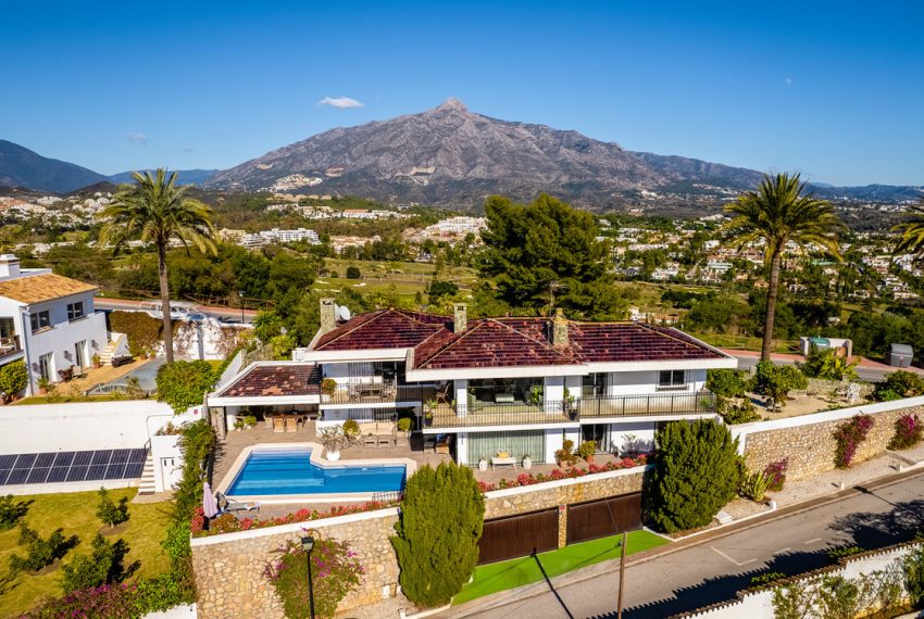 R5167927-Villa-For-Sale-Nueva-Andalucia-Detached-4-Beds-567-Built