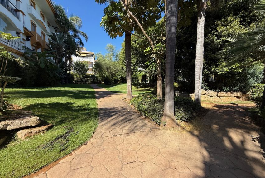 R5167939-Apartment-For-Sale-Nueva-Andalucia-Middle-Floor-2-Beds-80-Built-13