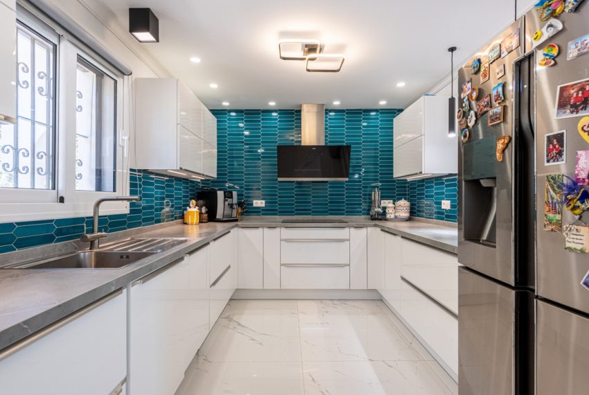 R5168227-Villa-For-Sale-Marbella-Detached-7-Beds-420-Built-12