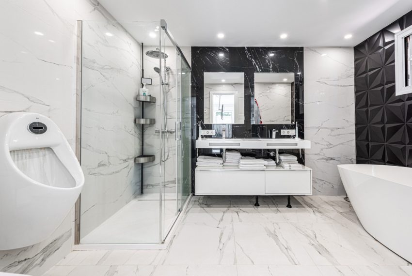 R5168227-Villa-For-Sale-Marbella-Detached-7-Beds-420-Built-17