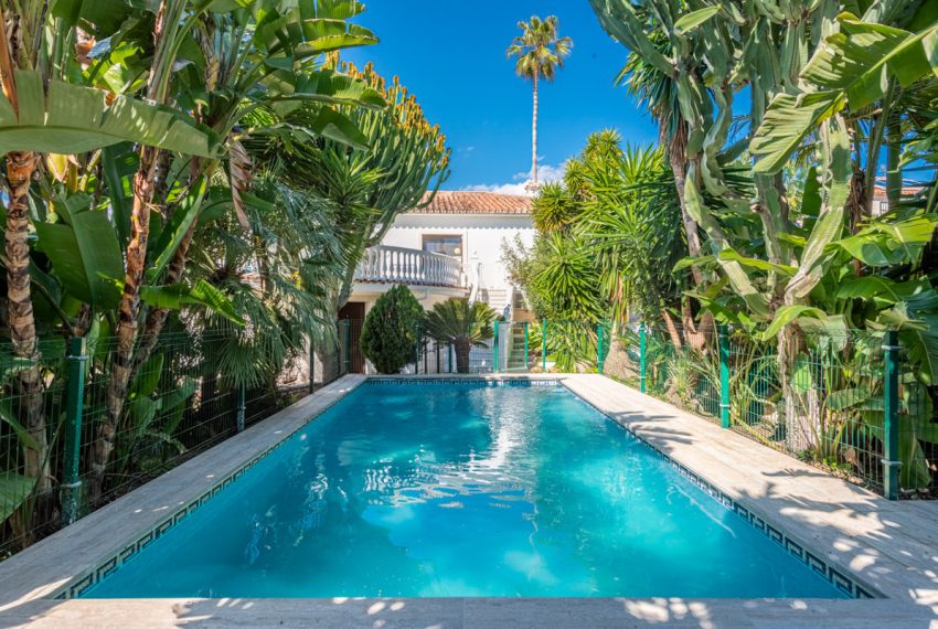 R5168227-Villa-For-Sale-Marbella-Detached-7-Beds-420-Built-3