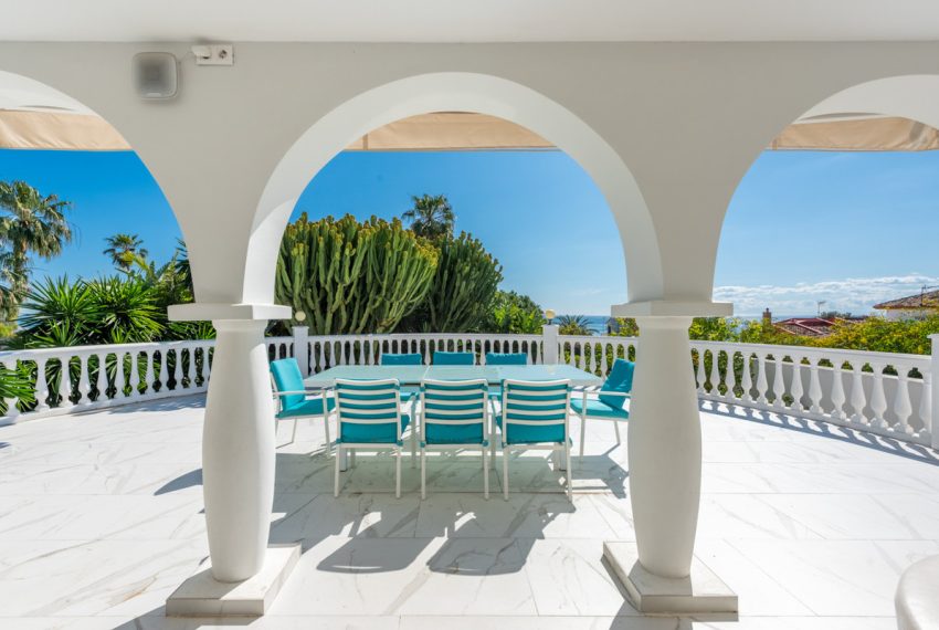 R5168227-Villa-For-Sale-Marbella-Detached-7-Beds-420-Built-7