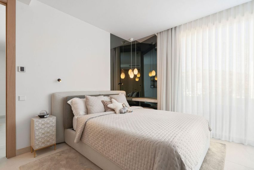 R5168548-Villa-For-Sale-Nueva-Andalucia-Semi-Detached-4-Beds-463-Built-15