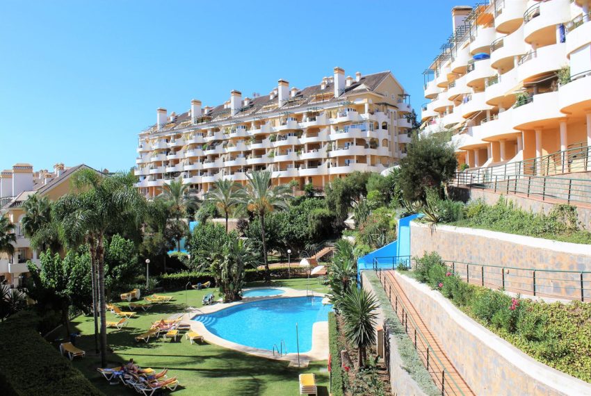 R5168662-Apartment-For-Sale-Nueva-Andalucia-Middle-Floor-2-Beds-94-Built
