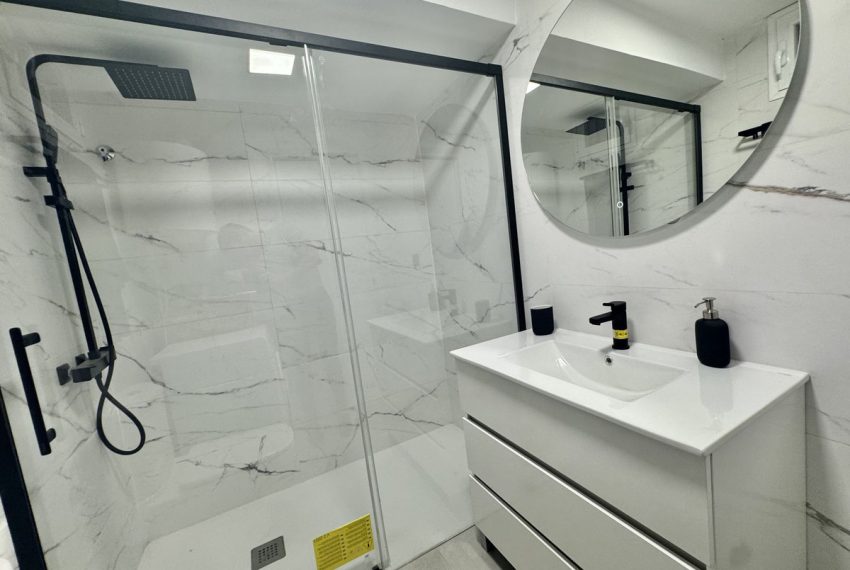 R5168839-Apartment-For-Sale-Estepona-Penthouse-1-Beds-69-Built-1