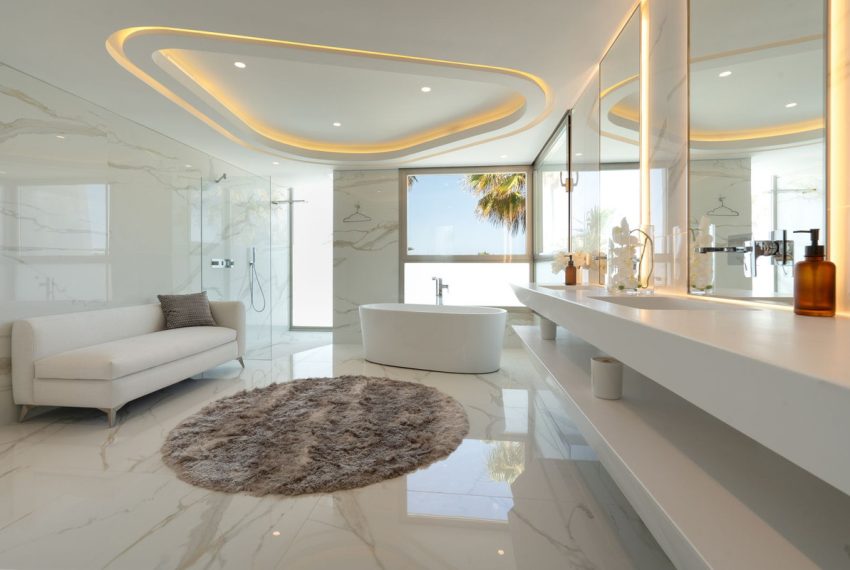 R5168896-Villa-For-Sale-Los-Monteros-Detached-6-Beds-1229-Built-14