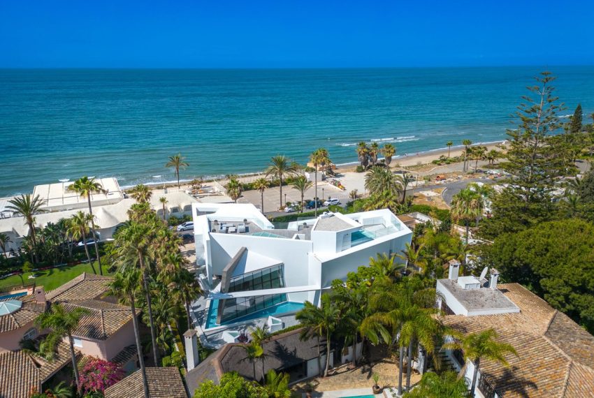 R5168896-Villa-For-Sale-Los-Monteros-Detached-6-Beds-1229-Built-2