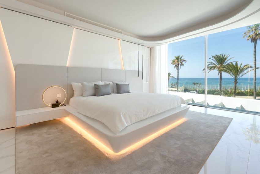 R5168896-Villa-For-Sale-Los-Monteros-Detached-6-Beds-1229-Built-4