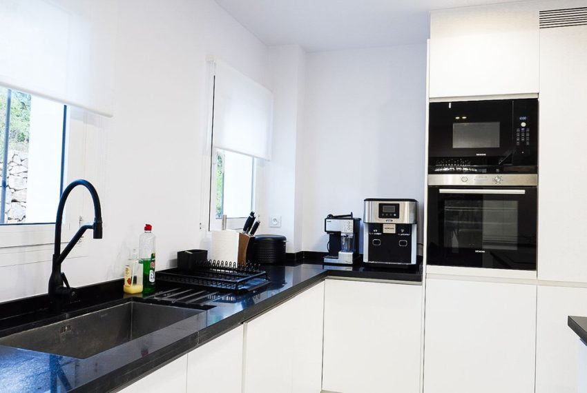 R5169004-Apartment-For-Sale-Nueva-Andalucia-Ground-Floor-2-Beds-90-Built-10