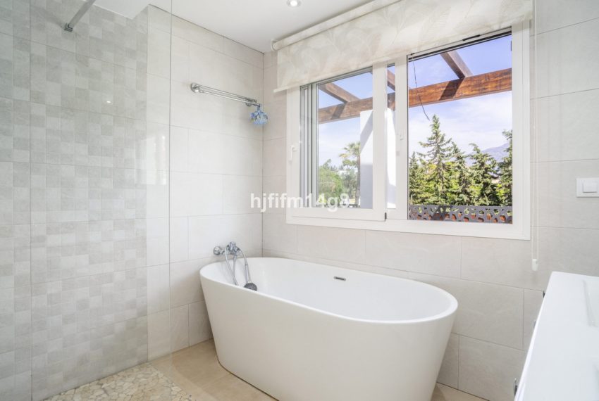 R5169049-Villa-For-Sale-La-Campana-Detached-3-Beds-136-Built-11