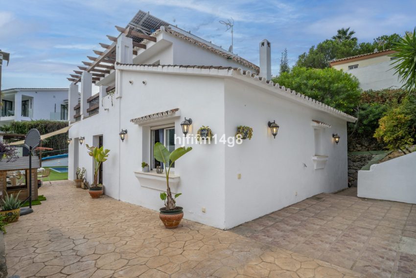 R5169049-Villa-For-Sale-La-Campana-Detached-3-Beds-136-Built-2