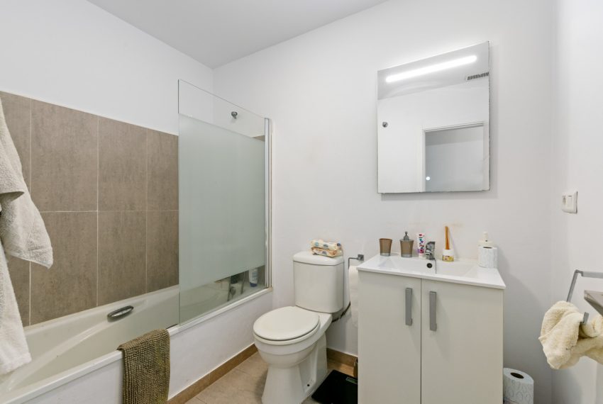 R5169052-Apartment-For-Sale-La-Campana-Ground-Floor-4-Beds-85-Built-6