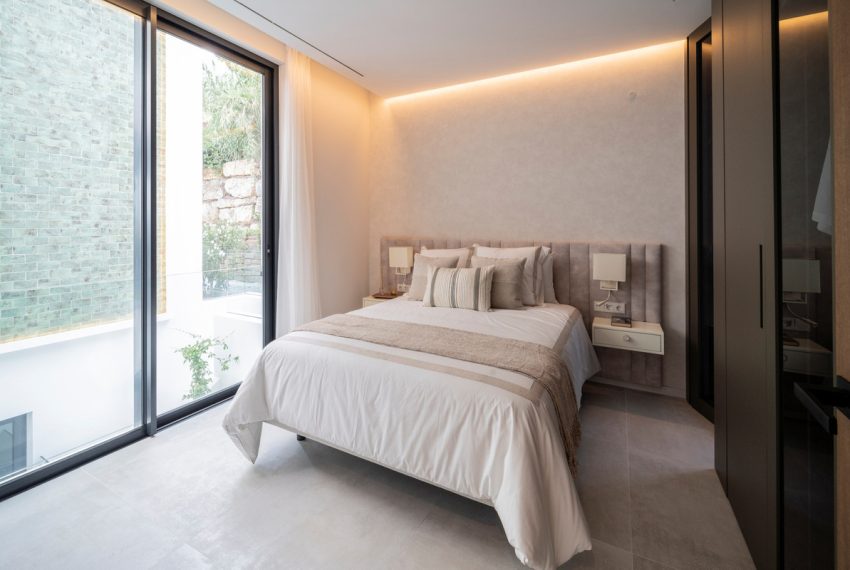 R5169181-Villa-For-Sale-El-Paraiso-Detached-6-Beds-1182-Built-10