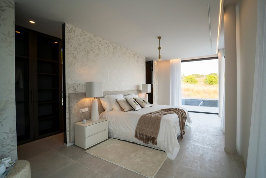 R5169181-Villa-For-Sale-El-Paraiso-Detached-6-Beds-1182-Built-11