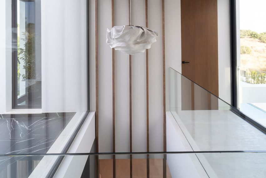 R5169181-Villa-For-Sale-El-Paraiso-Detached-6-Beds-1182-Built-5