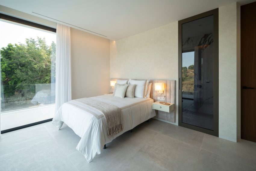 R5169181-Villa-For-Sale-El-Paraiso-Detached-6-Beds-1182-Built-6