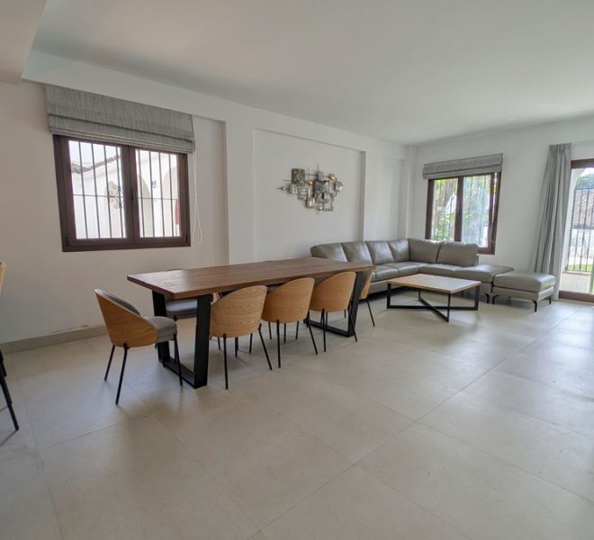 R5169550-Image 1-Ground Floor - 4 Beds - 110 Built