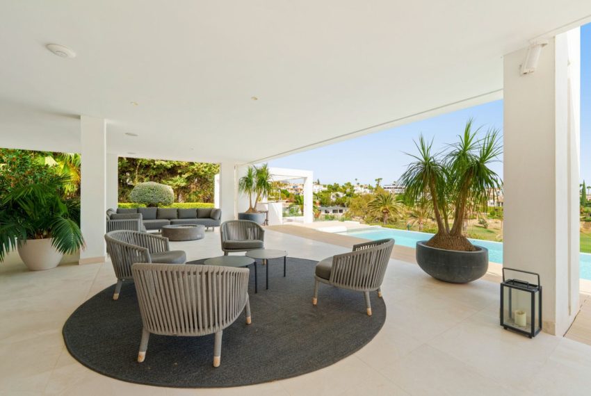 R5169655-Villa-For-Sale-Nueva-Andalucia-Detached-5-Beds-473-Built-12
