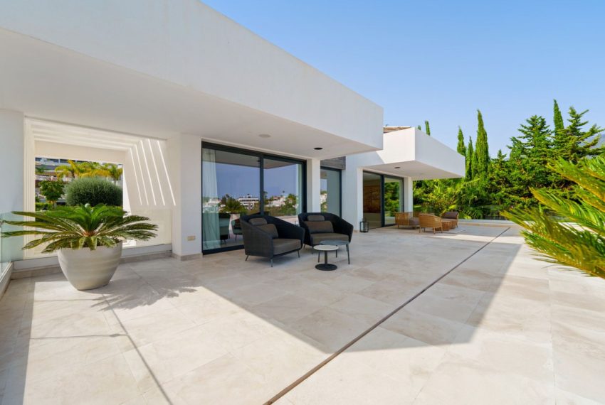 R5169655-Villa-For-Sale-Nueva-Andalucia-Detached-5-Beds-473-Built-13