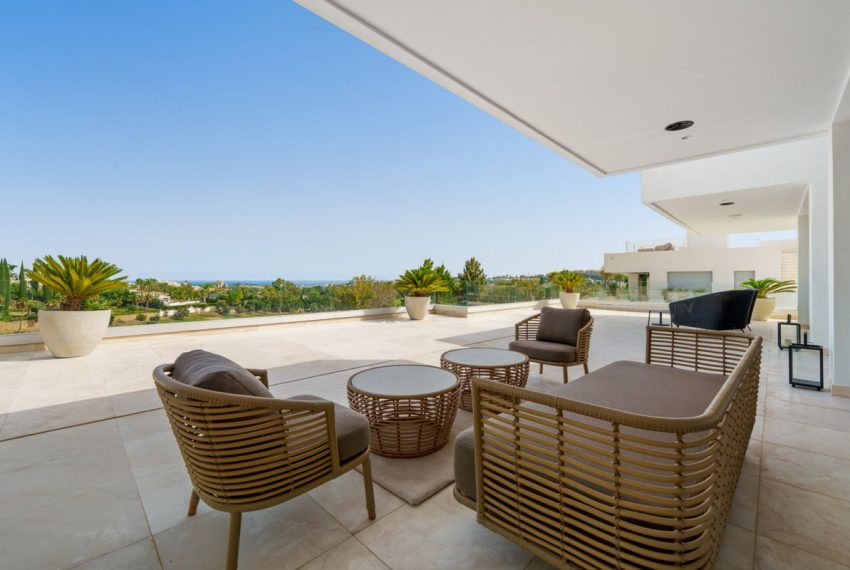 R5169655-Villa-For-Sale-Nueva-Andalucia-Detached-5-Beds-473-Built-14