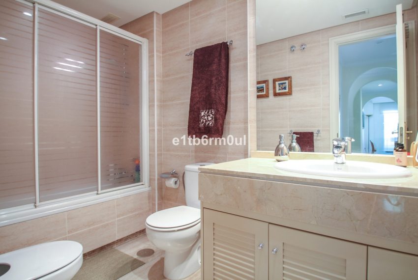R5169763-Apartment-For-Sale-The-Golden-Mile-Middle-Floor-3-Beds-122-Built-10