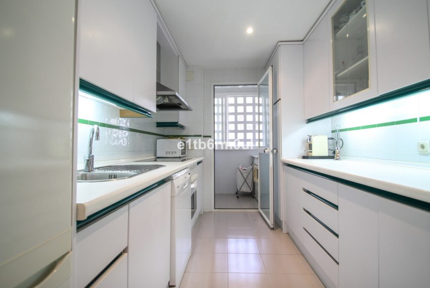 R5169763-Apartment-For-Sale-The-Golden-Mile-Middle-Floor-3-Beds-122-Built-13
