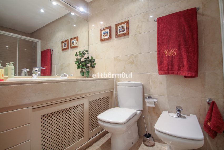 R5169763-Apartment-For-Sale-The-Golden-Mile-Middle-Floor-3-Beds-122-Built-15