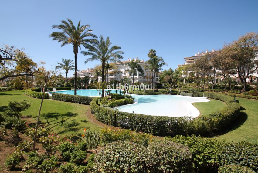 R5169763-Apartment-For-Sale-The-Golden-Mile-Middle-Floor-3-Beds-122-Built-19