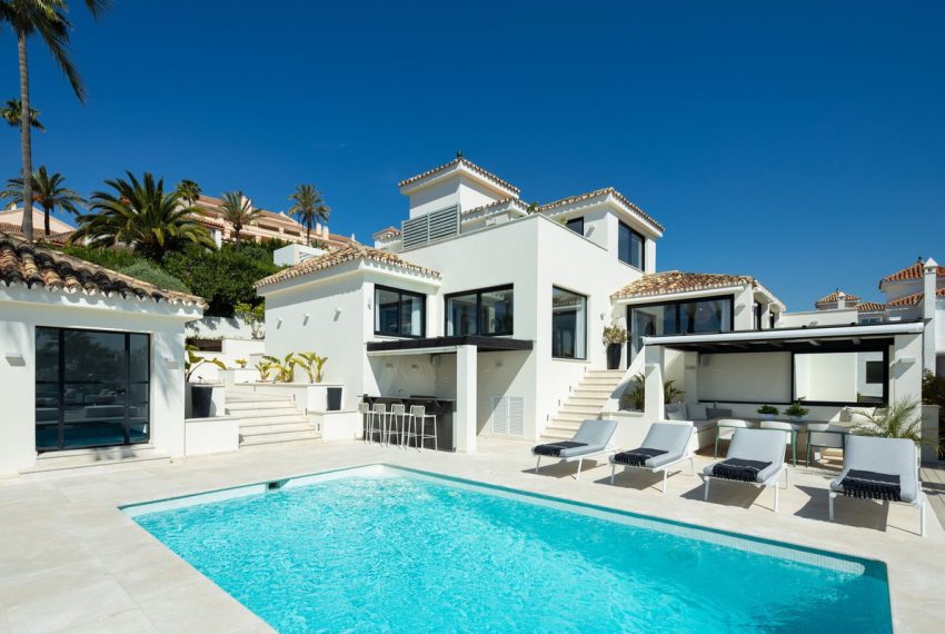 R5170462-Villa-For-Sale-Nueva-Andalucia-Detached-5-Beds-239-Built-1
