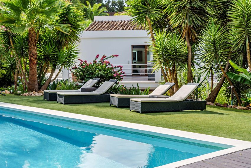 R5170912-Villa-For-Sale-Marbella-Detached-5-Beds-313-Built