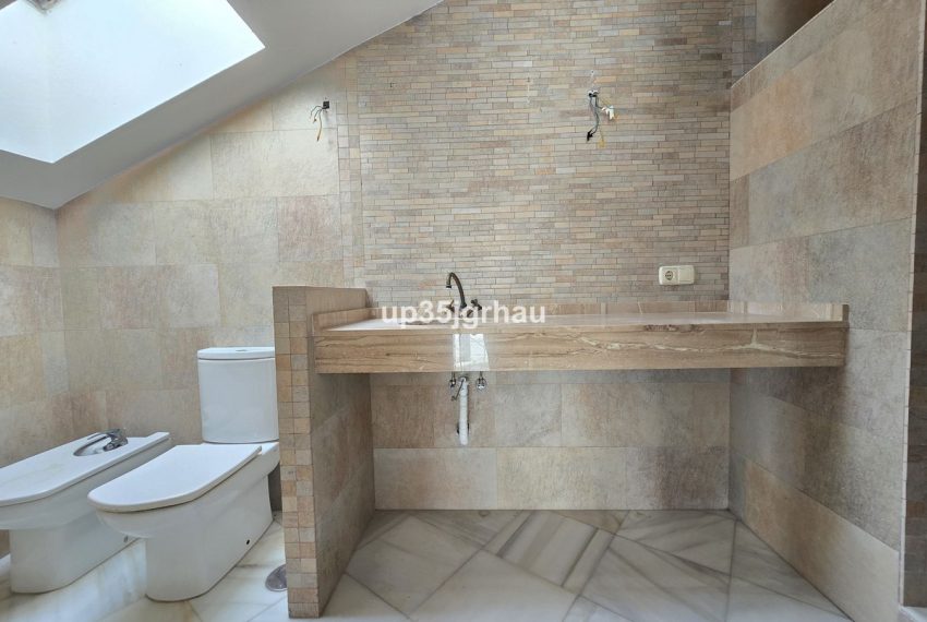 R5171008-Apartment-For-Sale-Estepona-Penthouse-3-Beds-146-Built-3